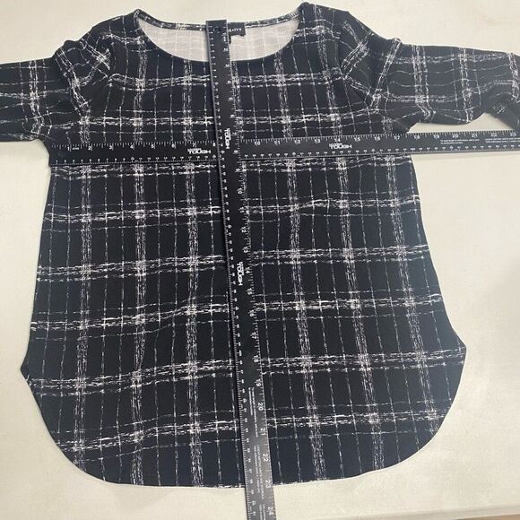 FORTUNE+IVY Women’s Top Size Small Black White Bell Sleeves‎ - Picture 7 of 7